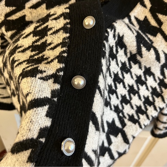 TALBOTS | Houndstooth Jacquard Cardigan Petite - Picture 6 of 11